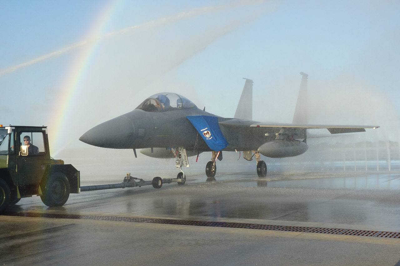 Birdbath Cwrs Airplane Wash With Rainbow