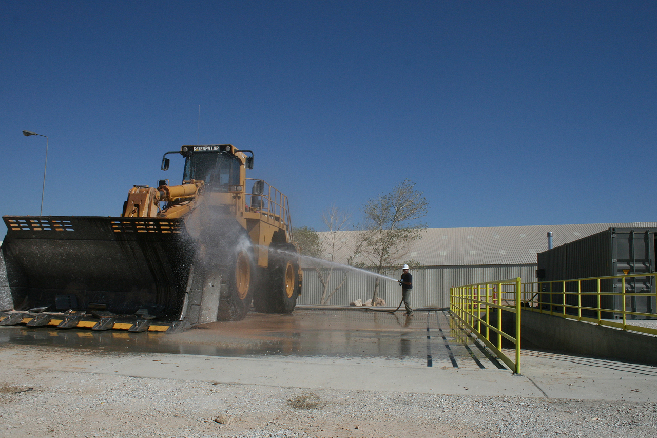 Construction Digger Washing